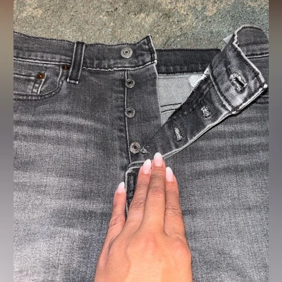 Women’s Levi Wedgie Shorts size 8 - Picture 2 of 4